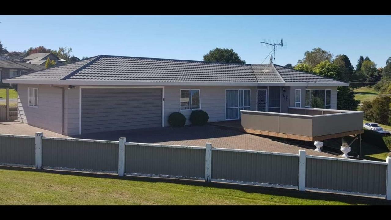 The Retreat Taupo Villa Exterior photo